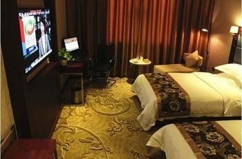 Jinyue Business Hotel Yichuan  Екстер'єр фото