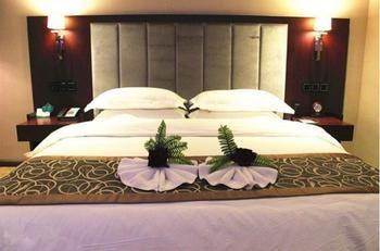 Jinyue Business Hotel Yichuan  Екстер'єр фото