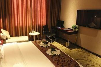 Jinyue Business Hotel Yichuan  Екстер'єр фото