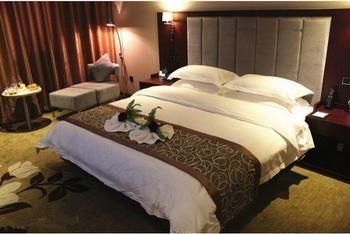 Jinyue Business Hotel Yichuan  Екстер'єр фото